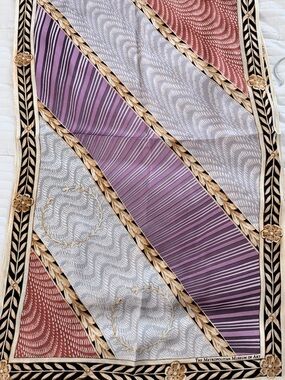 Vintage The Met Metropolitan Museum of Art 100% Silk Botanical Leaf Scarf